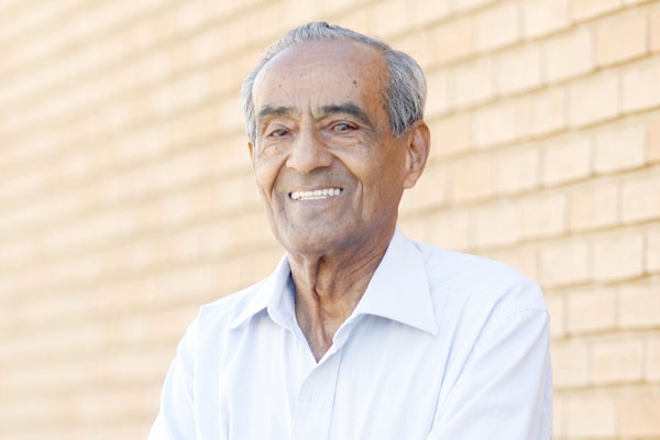 O abraço muito especial deste domingo vai para o amigo Joaquim Pedro Sobrinho, que está passando para nova idade. Ele dirige há muitos anos, sempre com entusiasmo, a Sociedade Assistencial do Bairro São José. Integra também a equipe de ministros extraordi